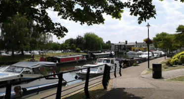 Riverside Kitchen outside