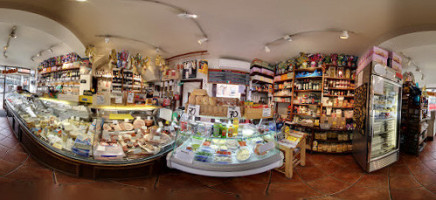 Giacobazzi's Delicatessen food