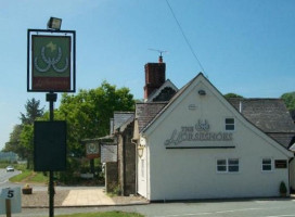 The Horshoes Inn outside