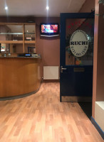 Ruchi Tandoori inside