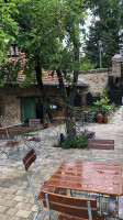 Dvorek Café Wine Bistro Bořetice inside