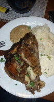 U Tomase food