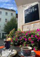 Café Kafíčko food