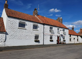 St Quentin Arms, food