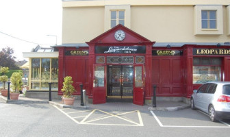 The Leopardstown Inn inside