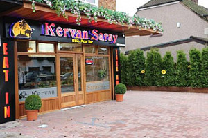 Kervansaray Harold Hill outside