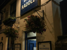 The Blue Raddle food