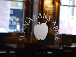 Flanagans Apple menu