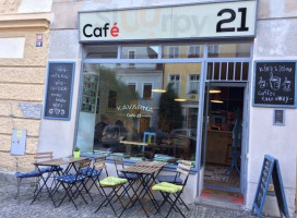 Café 21 outside