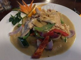 Elly Thai food