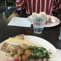 Ester Kök food