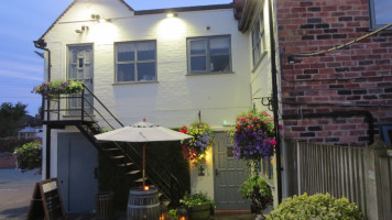 The Crown Inn outside