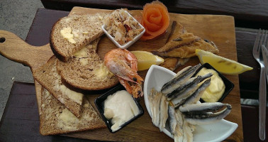 The Harbour Inn, Lyme Regis food