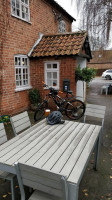 Full Moon Inn outside