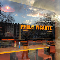 Pablo Picante outside