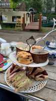 Whittington's Tea Barge drink