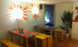 Pablo Picante outside