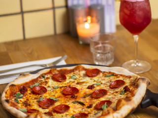 Papillon, Hope Street