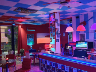 Relilax's Cuba Cafe' Lounge