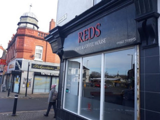 Reds Cafe Coffee House