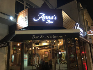 Anna's