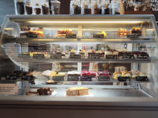 Patisserie And Cafe Mirak