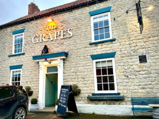 The Grapes Inn