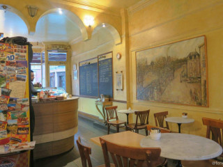 Montparnasse Cafe