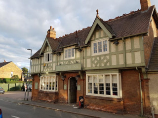 Chequers Pub And Kitchen