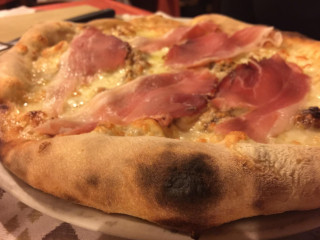 Pizzeria Napule E