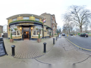 Queen's Head