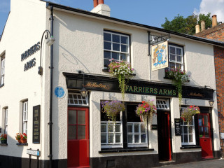 Farriers Arms