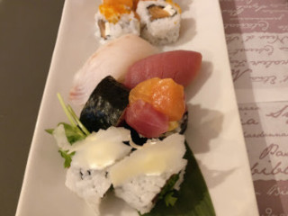 Natru Sushi