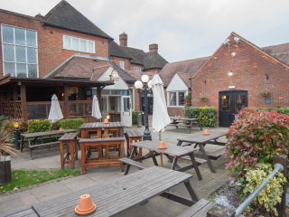 The Stag And Three Horseshoes