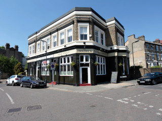 The Birkbeck Tavern