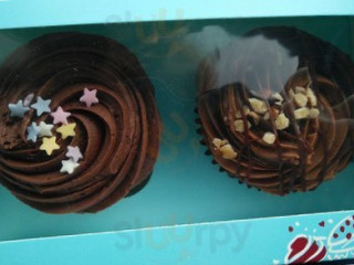 LOLA's Cupcakes