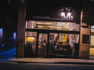 Art's Cafe Bar & Restaurant