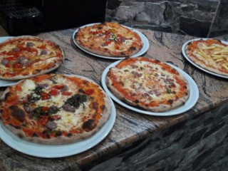 Pizza Mediterranea Di Puce Valerio