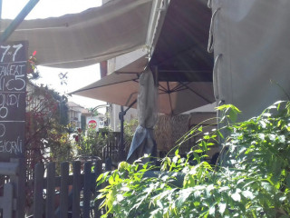 Street Garden Caffe