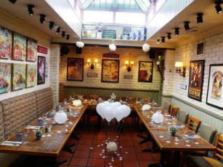restaurant image