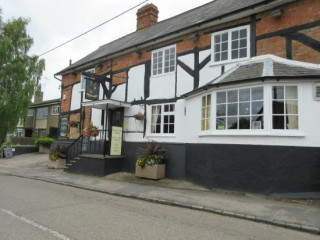 The Lowndes Arms