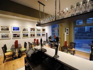 Guzelian Cafe Gallery