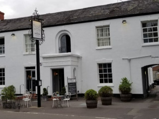 The George Inn Pub