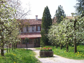 Perbacco Country House