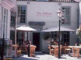 The Albion Public House And Dining Rooms