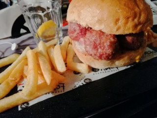 Foria 46 Beer And Burger