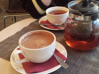 Anneli Viik Chocolate Cafe