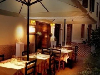 Trattoria La Tana