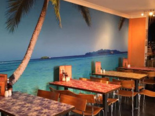 Makai Beach Cafe