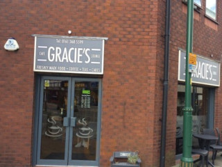 Gracie's Cafe Lounge